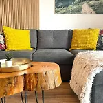 Rosewood Boutique Apartment